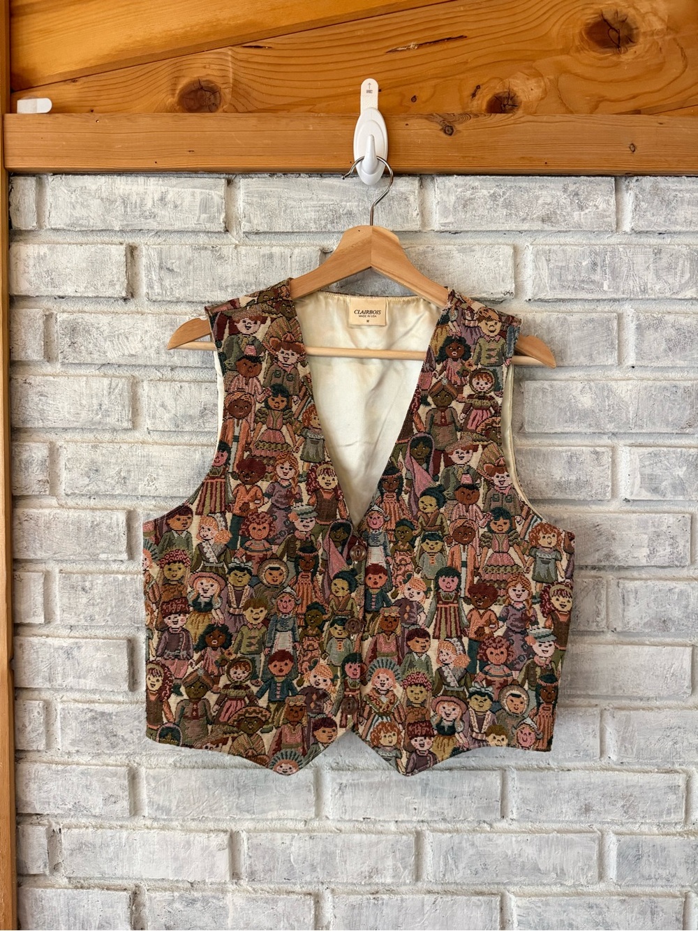 Vintage Classic Tapestry Doll-Print Vest in Multicolor -